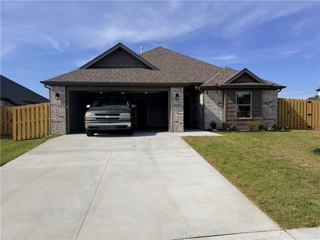 Building Photo - 1116 Maclaren Ave