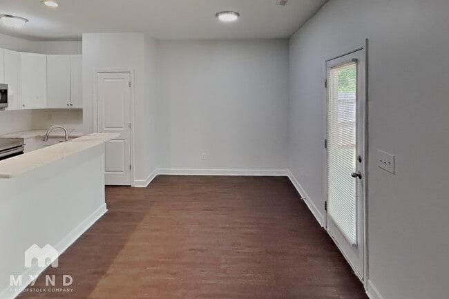Photo - 910 N Ransom St