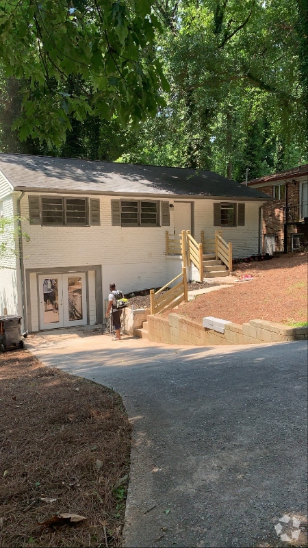 Building Photo - 2368 Jefferson Terrace Rental