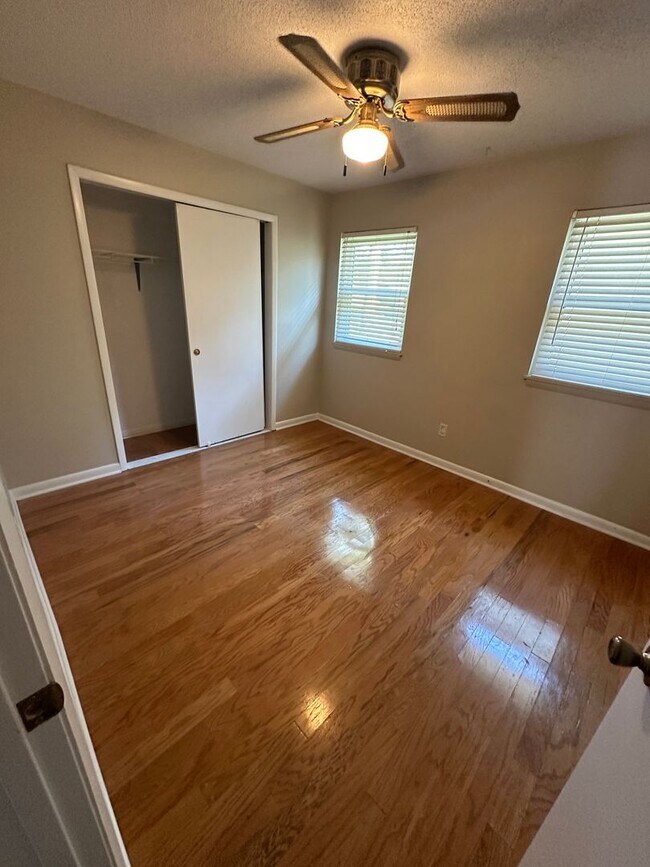 3 bed 2 bath in Midtown! Available now! Rental House Rental in