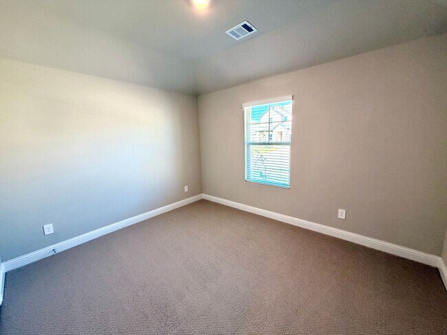 Photo - 605 Tidal Dr