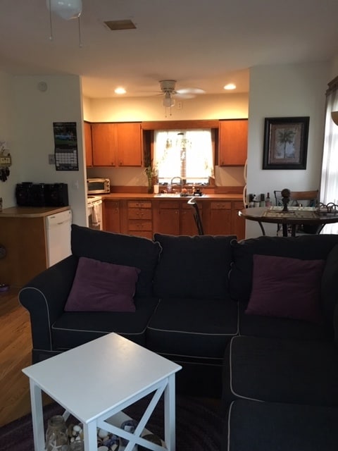 Photo - 381 Feura Bush Rd Unit B