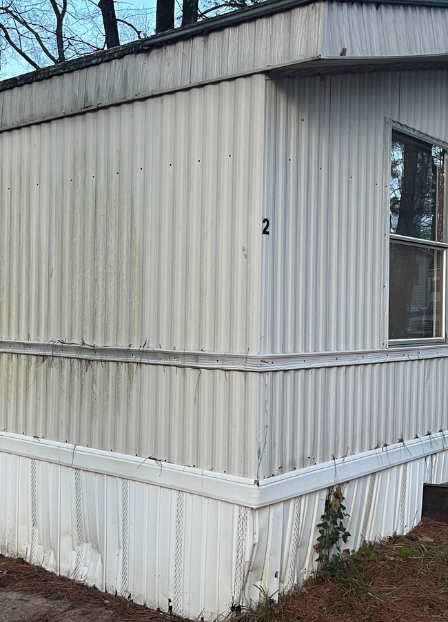 Photo - Trailer 2 Trailer