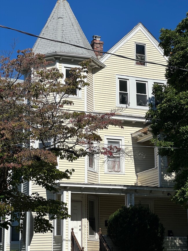 Building Photo - 43-45-45 May St Rental