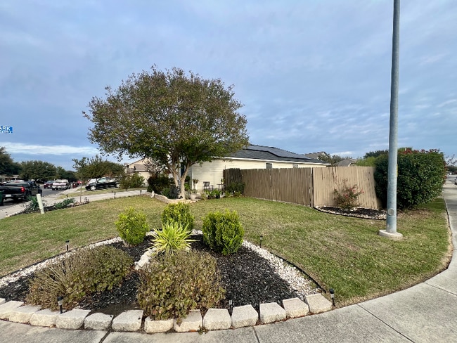 Photo - 6947 Lunar Way