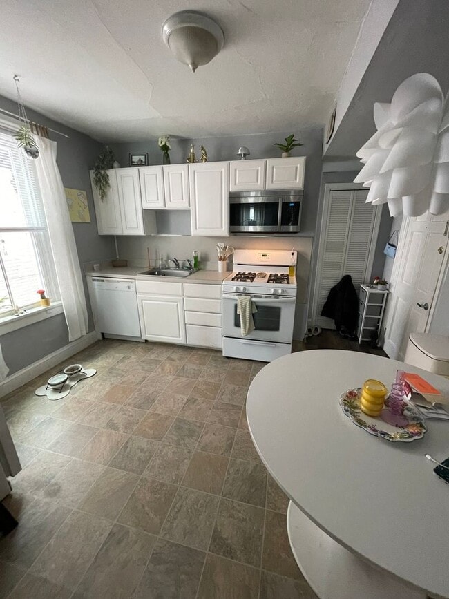 Photo - 239 Bridge St Unit 3