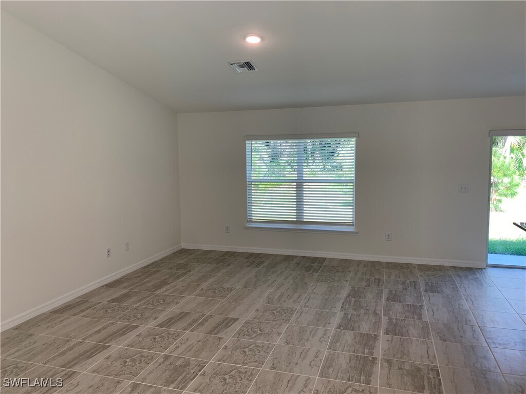 Photo - 4360 Longwell Ln