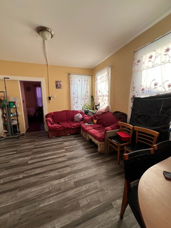 Photo - 193 Chatham St