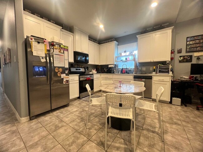 Photo - 105 St Joseph St