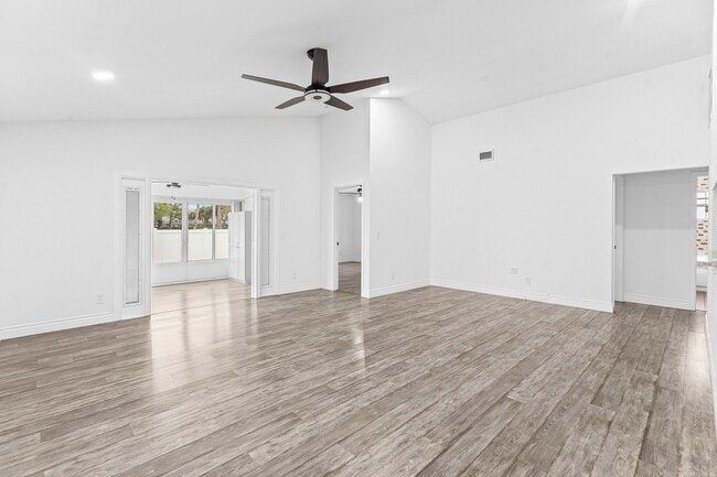 Photo - 125 Raintree Trail