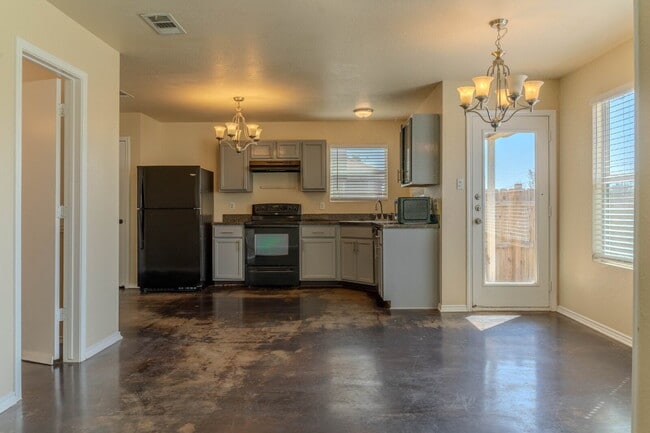 Photo - "Charming 3-Bed Oasis with 2.5 Baths in Killeen – Spacious 1697 Sq Ft Sanctuary!"