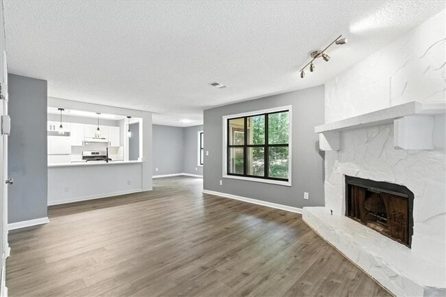 Photo - 3009 Hawthorne Pl