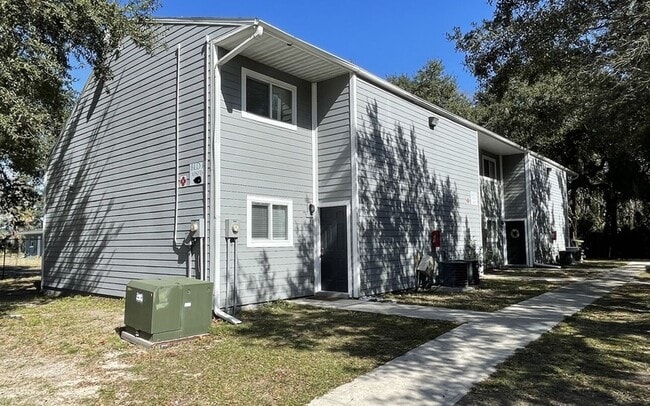 Building Photo - 101 E Rhodes Dr Rental