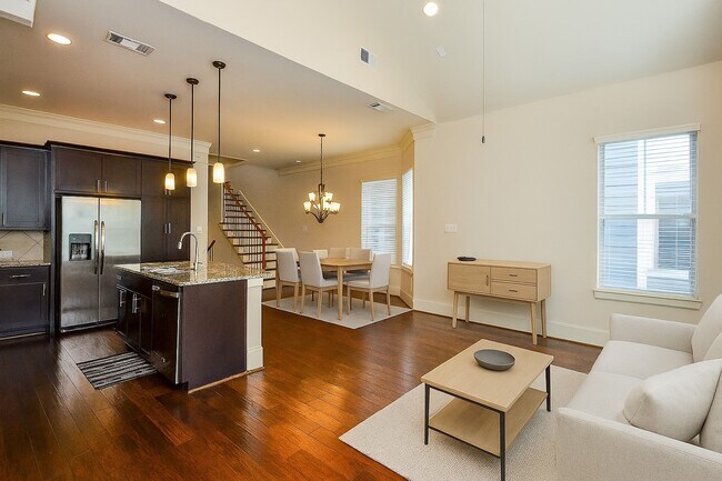 Photo - 1815 Drew St