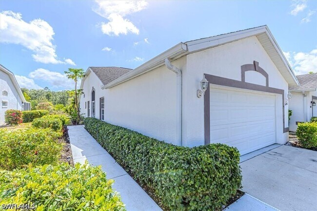 Building Photo - 5446 Whitten Dr Unit 19