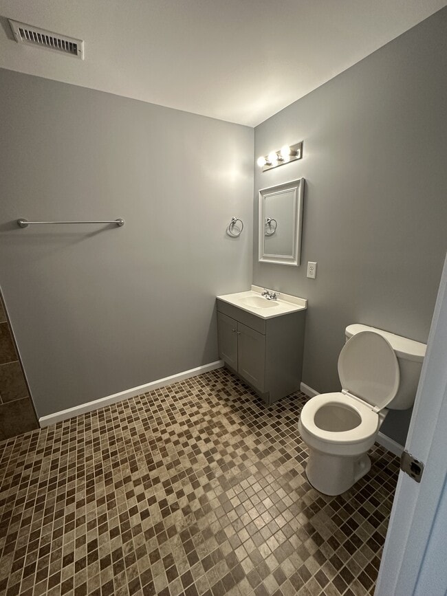 Photo - 1208 N Church St