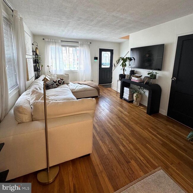 Building Photo - 4334 Martin Luther King Jr Ave SW