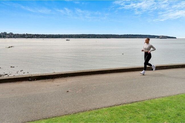 Photo - 1770 Pendrell