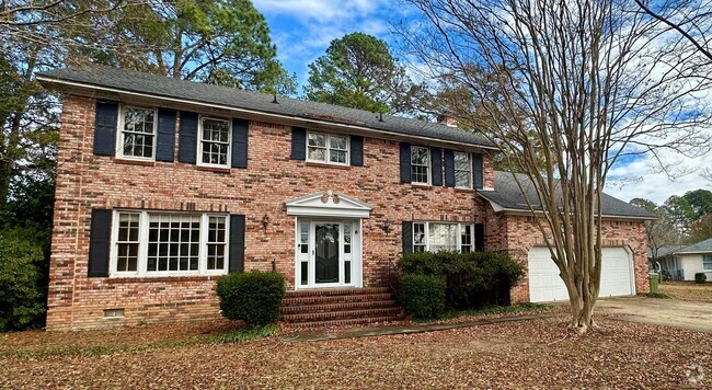 Building Photo - Beautiful 2 Story Home!