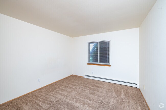 1BR, 1BA - 750SF - Bedroom