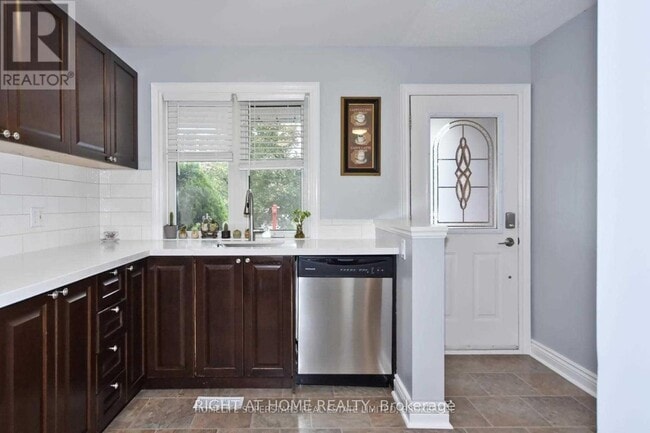 Photo - 1434 Largo Crescent