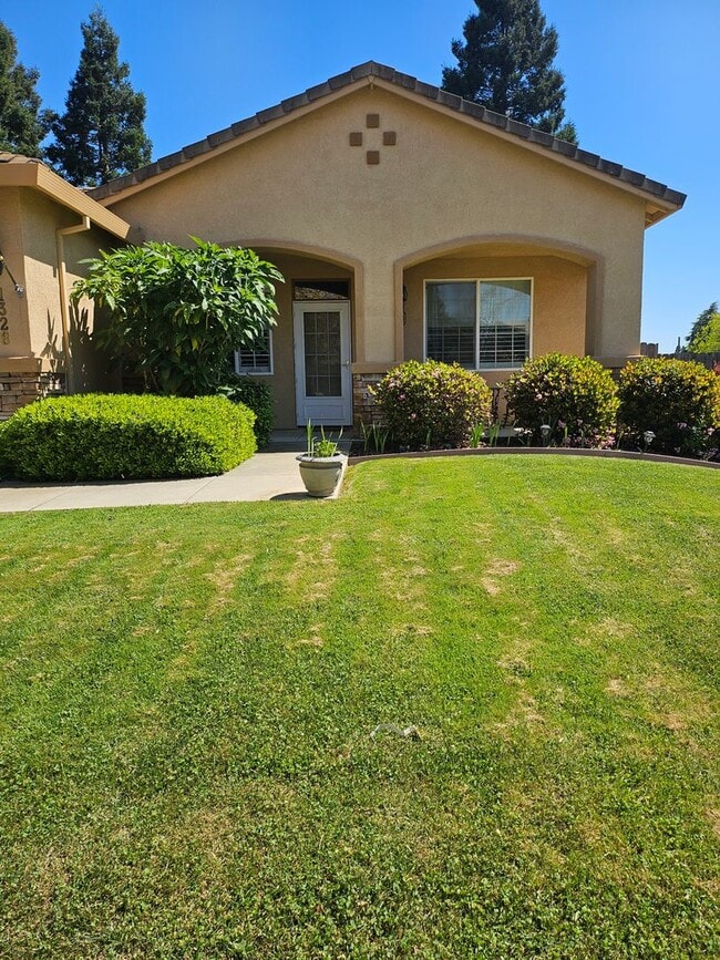 3bed 2bath - 3bed 2bath House