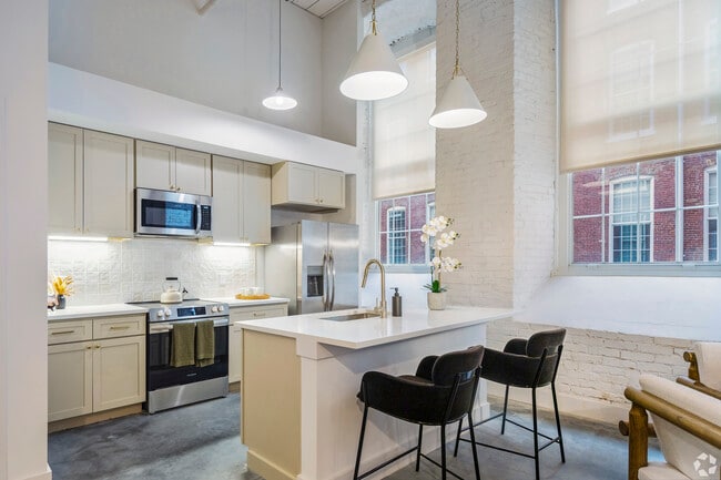 Kitchen - The Lofts at King Mill