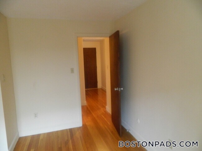 898 Massachusetts Ave Unit 32