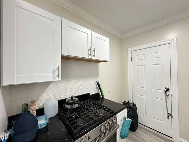 Photo - 3817.5 N Greenview Ave Unit W3