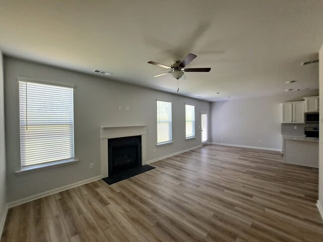 Photo - 2787 Malton Wy