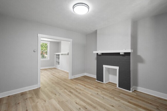 Photo - MOVE-IN SPECIAL! $200 OFF 1ST MONTH RENT T... Casa