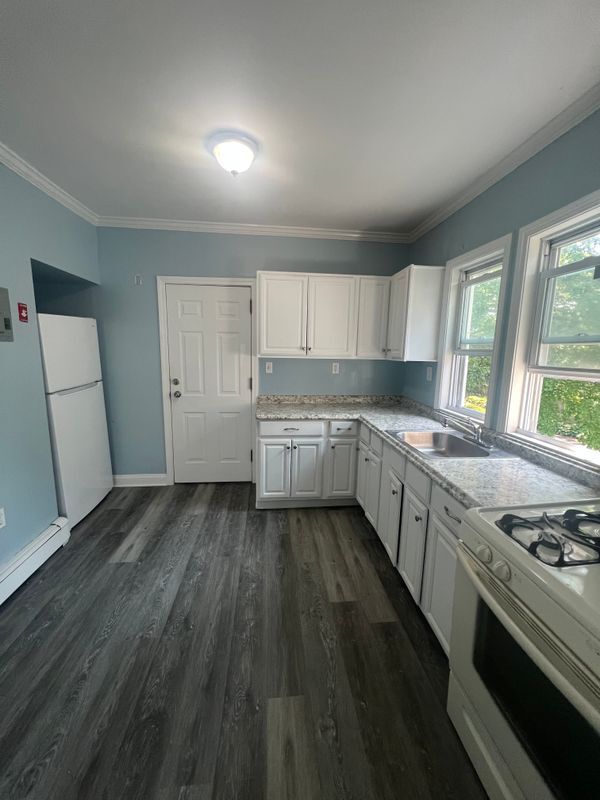 Photo - 284 Hillside Ave