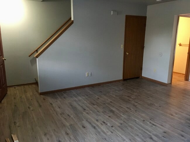 Photo - 425 E Monroe Ave