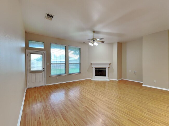 Photo - Beautiful Brick one story home in Grand Pr...