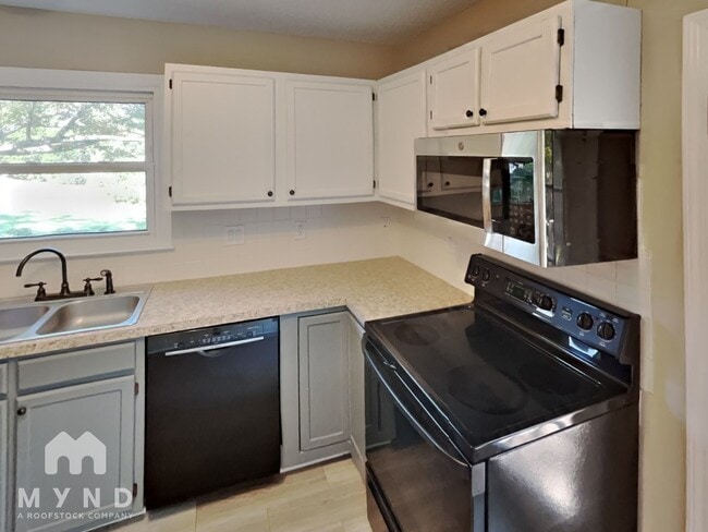 Photo - 3203 Whitaker Ct NW