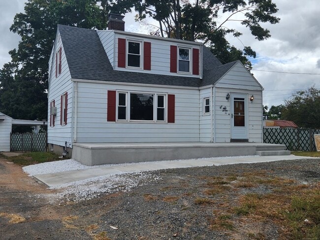 Photo - 56 N Turnpike Rd