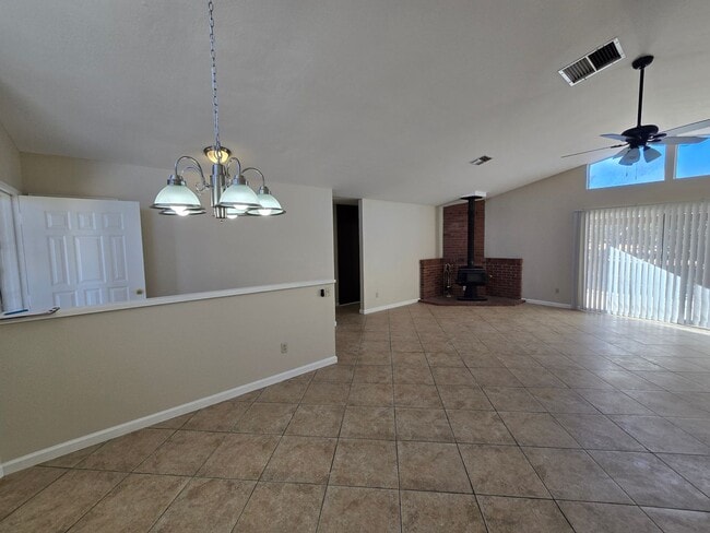 Photo - Private & Quiet Gem!