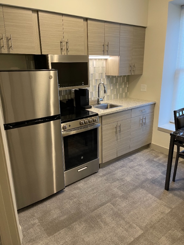 Building Photo - 1417 W 9th St Rental