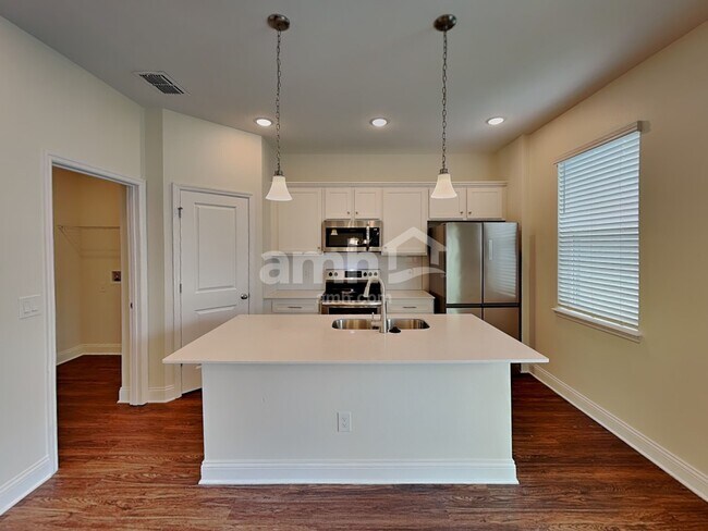 Photo - 6065 Little Blf Cir