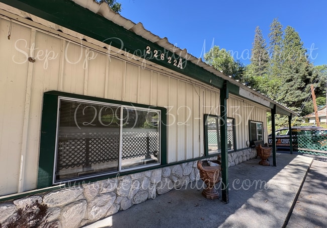 Building Photo - 22622 Twain Harte Dr Unit 1