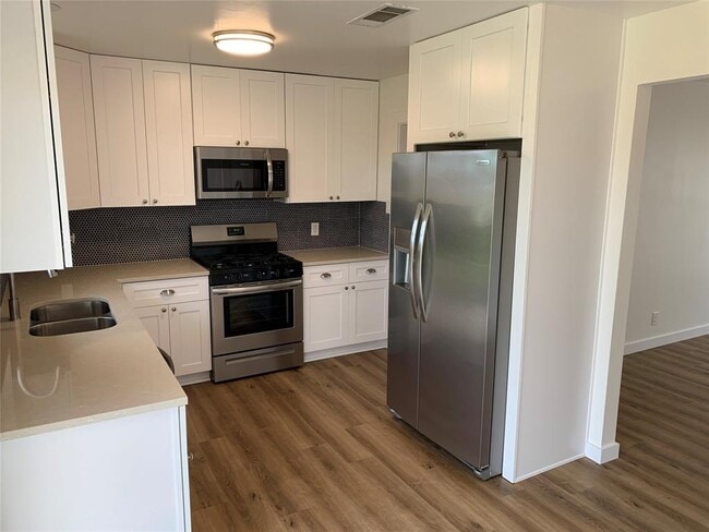 Photo - 1400 Kamar Dr