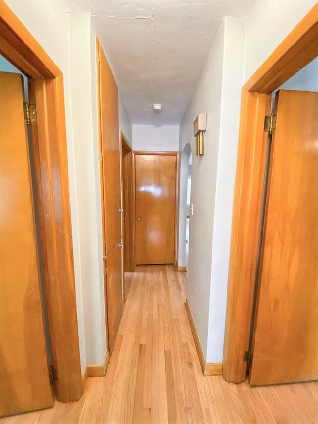 Photo - 3 Bedroom House for Rent!