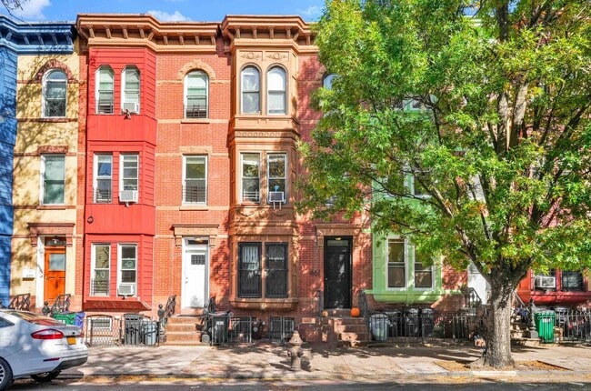 Building Photo - 461 Prospect Ave Unit #1