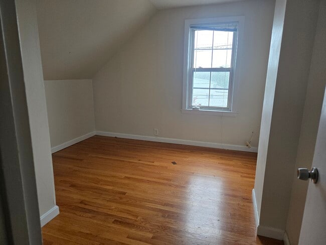 Photo - 124 Bacon St Unit B