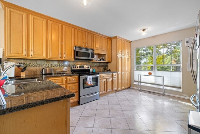 Photo - 2780 Perry St