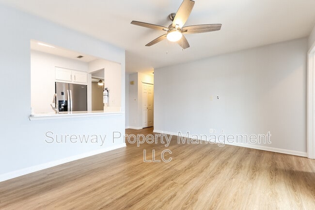 Photo - 534B Willow Turn Unit B