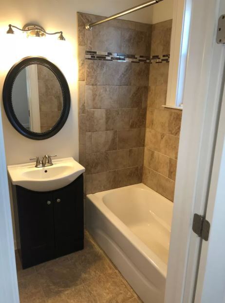 Master bathroom - 308 N Green St Unidad 7