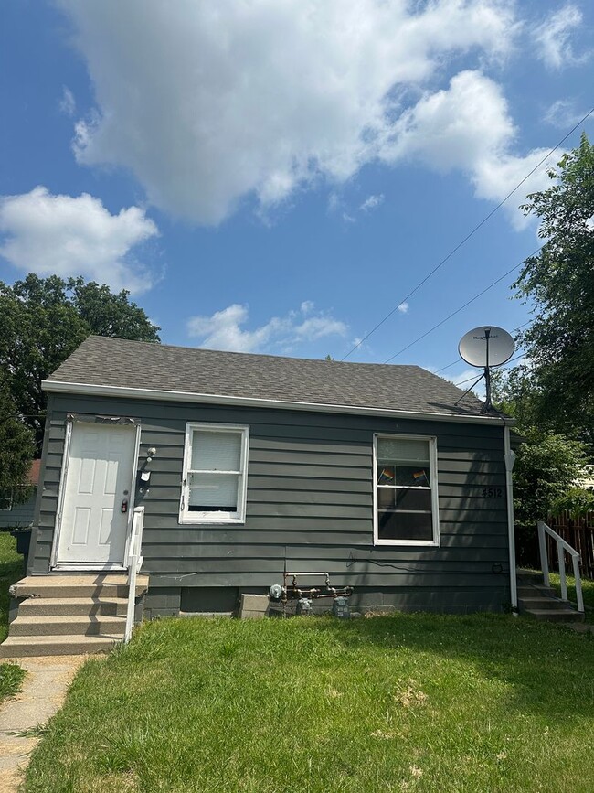 Building Photo - 4510 E 16th St Unit 4510 E 16th St Rental