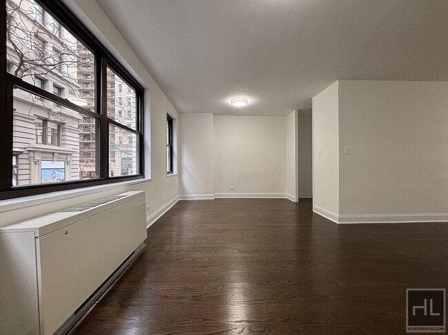 Photo - 5 AVENUE Unit 2F