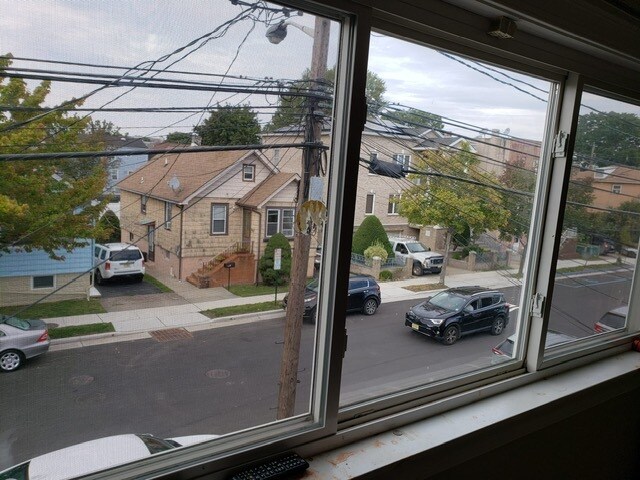 Photo - 726 Golden Ave